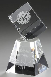 glaswert-award-cube-in-motion