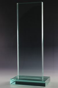 Glaspokal "Dira Award" mit Lasergravur