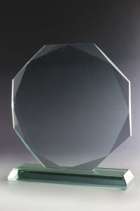 Glastrophäe "Mythos Award" mit Glasgravur