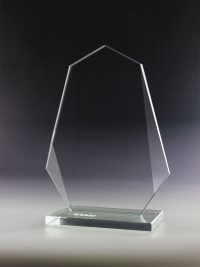 Glaspokal "Neva Award" mit Glasgravur