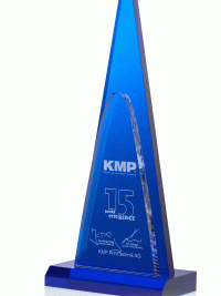 Glaspokal "Blue Pyramid Award" mit Glasgravur