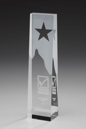 Glastrophäe "Star Obelisk Award" mit Glasgravur