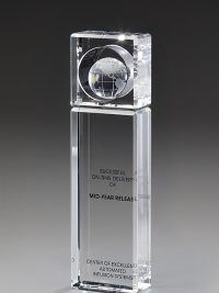 Glastrophäe "Optimus Award" mit Glasgravur