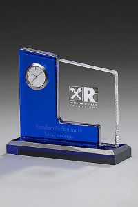 glaswert-acrylic-clock-blue-award-trophaeen-glaspokal