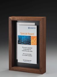 Acrylglaspokal "Lucus Frame Award" mit Gravur