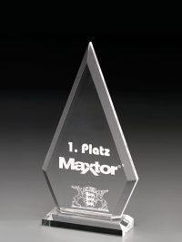Glaspokal "Pentagon Award" mit Lasergravur