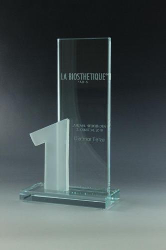 Glaspokale, Awards, Gravur, Awards gravieren, Glaspokal mit Gravur, Lasergravur, Acryglastrophäe, Pokal mit Lasergravur, Awards mit Lasergravur, 