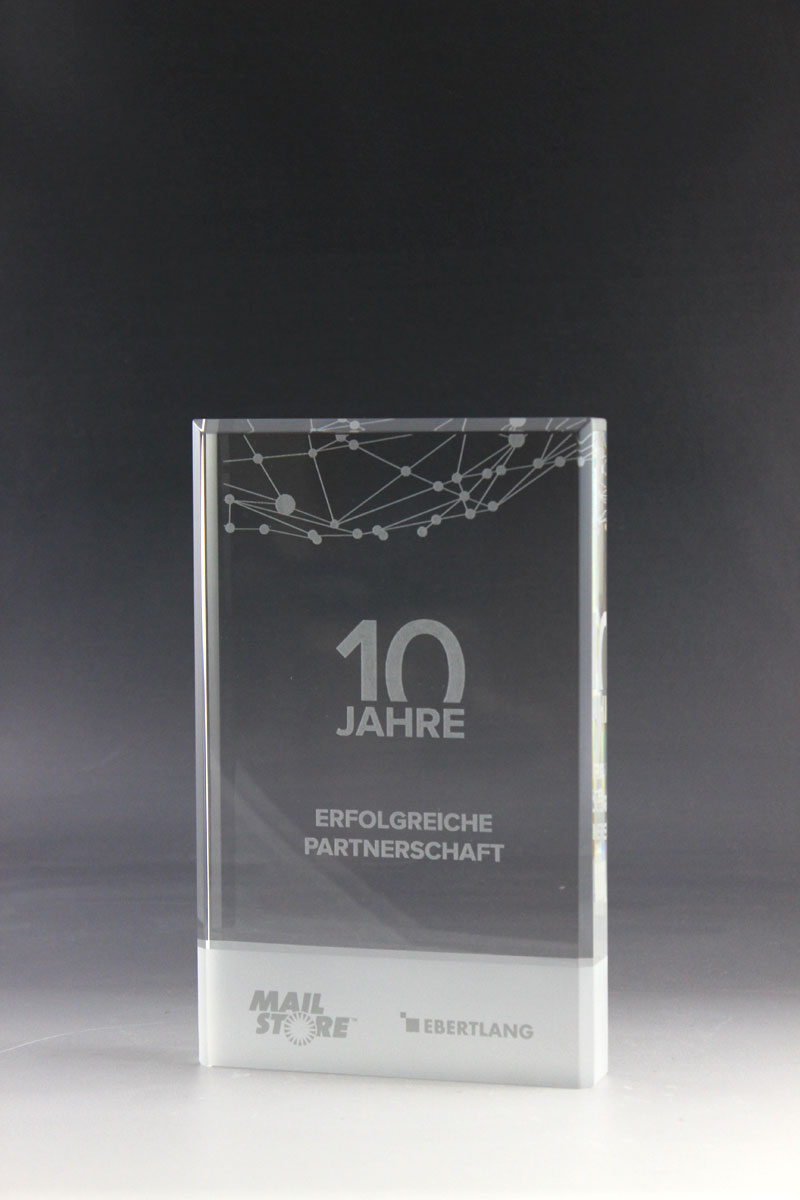 Glastrophäe mit Lasergravur