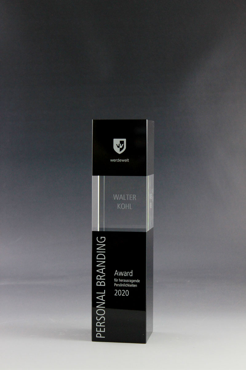 Glastrophäe mit UV-Direktdruck als Gravur