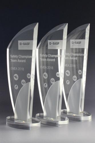 Glastrophäen mit Lasegravur