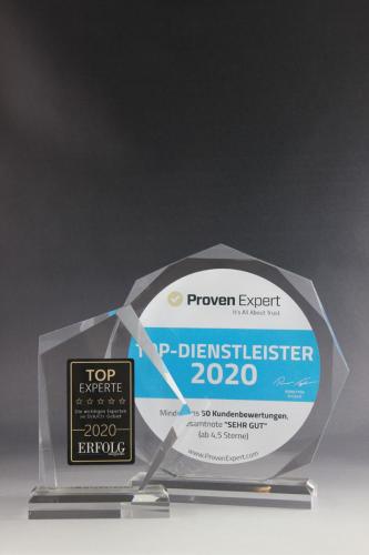 Glaspokale aus unterschiedlicher Form und Größe mit Digitaldruck veredelt