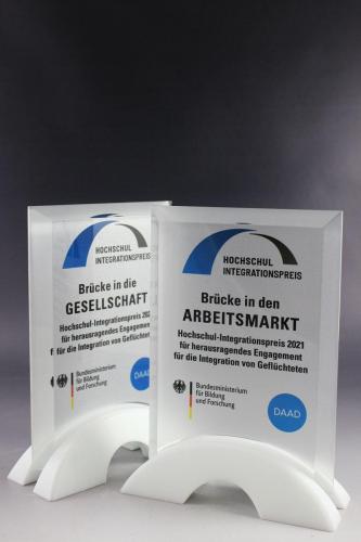 Glastrophäen mit Digitaldruck und Etchedglass Folie überzogen