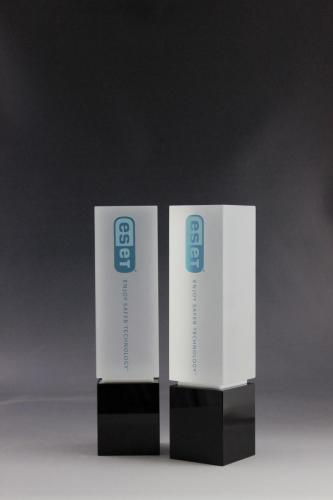 Glaspokal der Cubix Kollektion mit UV-Direktdruck veredelt