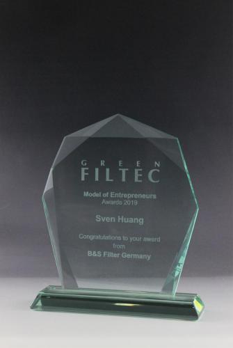 Glastrophäe mit Lasergravur