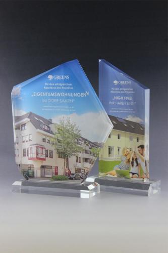 Glastrophäen in unterschiedlichen Formen mit vollflächigem Digitaldruck