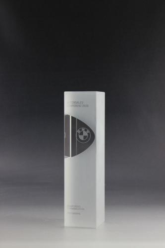 Glastrophäe mit UV-Direktdruck als Gravur