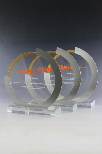 Glastrophäen mit Folienschnitt und Lasergravur