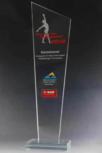 Glastrophäe mit Lasergravur und Digitaldrucke