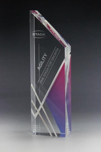 Glastrophäe mit Lasergravur und Digitaldruck