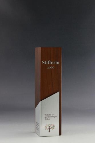 Holzglastrophäe mit UV-Direktdruck als Gravur