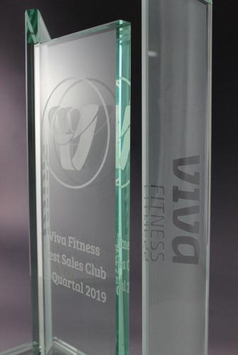 Glastrophäe mit Lasergravur